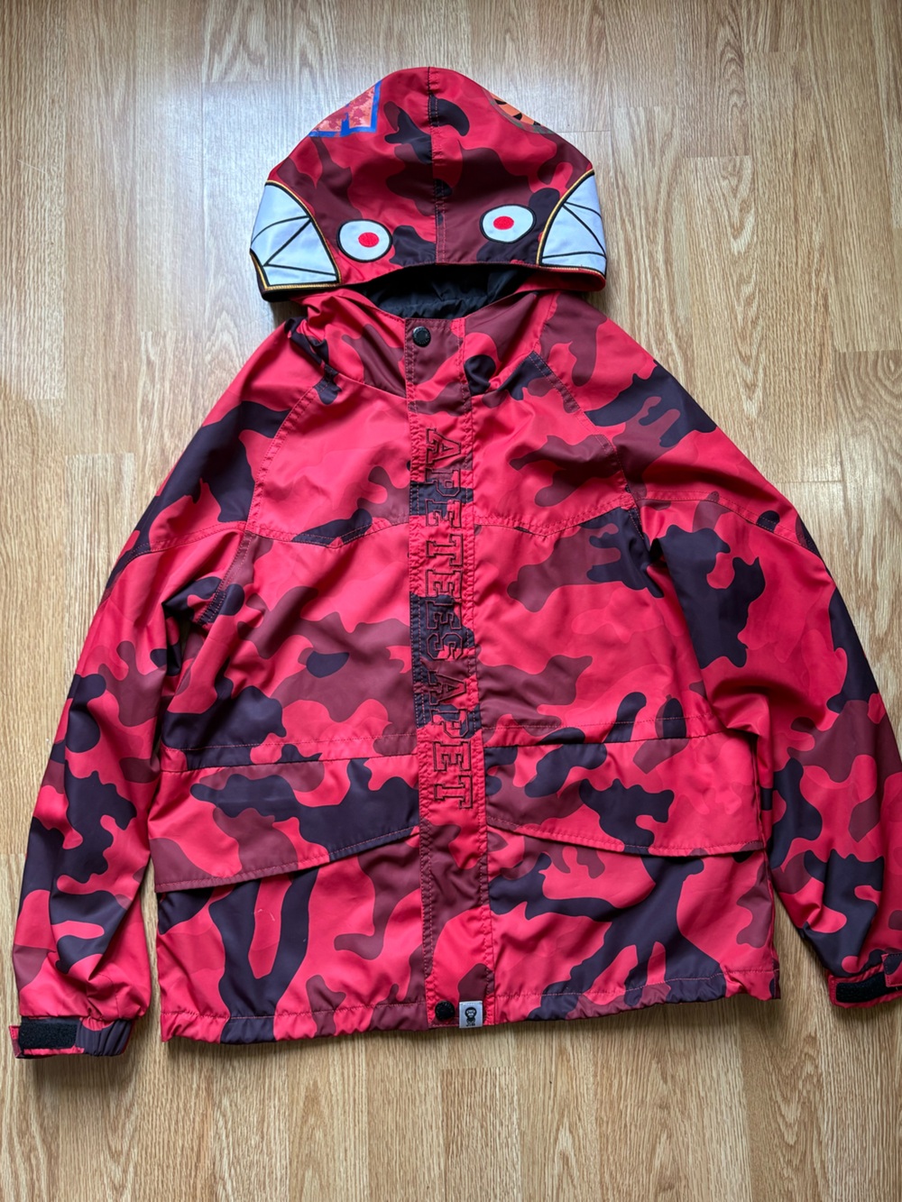 APE TEES by Jim Design Fire red camo lightweight jacket size M